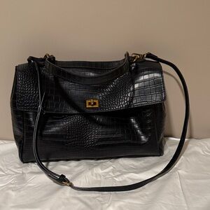 Elegant Black Crocodile-Embossed Women's Bag